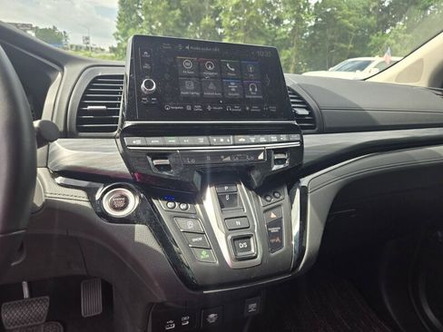 Used 2025 Honda Odyssey Elite image 16