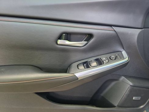Used 2024 Nissan Sentra SR w/ SR Premium Package FWD image 12