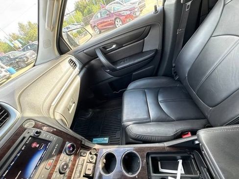 Used 2017 Chevrolet Traverse LT AWD/4WD image 17