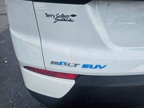 Used 2023 Chevrolet Bolt EUV Premier w/ Super Cruise Package FWD image 10