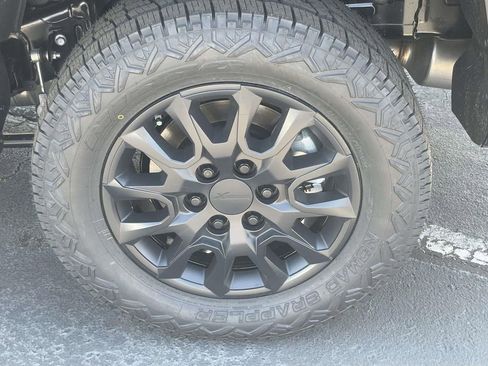 New 2026 Toyota 4Runner SR5 image 9