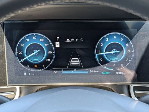 Used 2025 Hyundai Elantra Limited FWD image 26