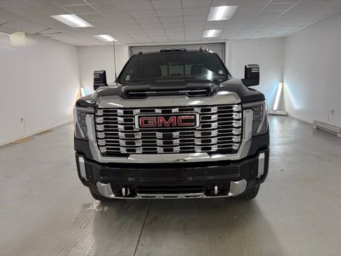 New 2025 GMC Sierra 2500 Denali w/ Denali Reserve Package image 2