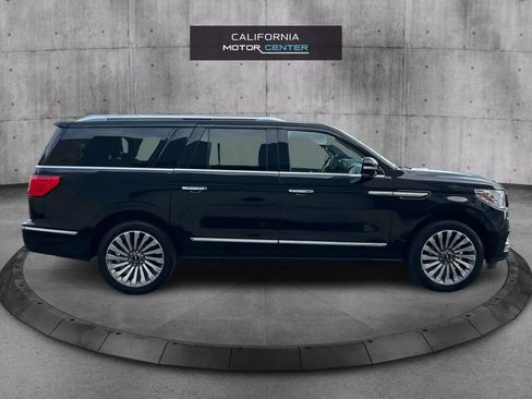 Used 2018 Lincoln Navigator L Reserve image 4