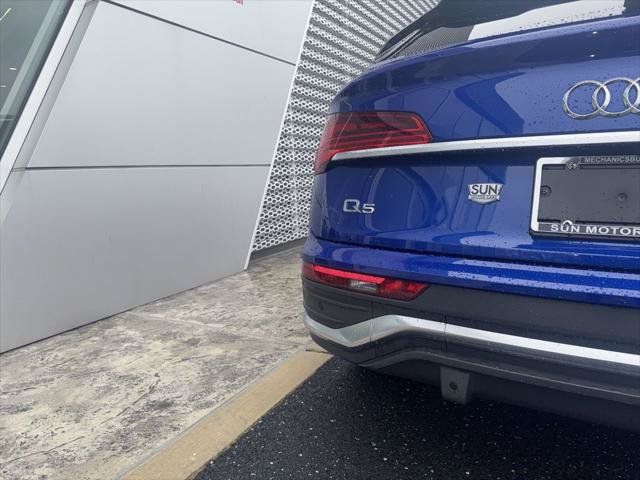 Used 2023 Audi Q5 2.0T Premium w/ Convenience Package AWD/4WD image 28