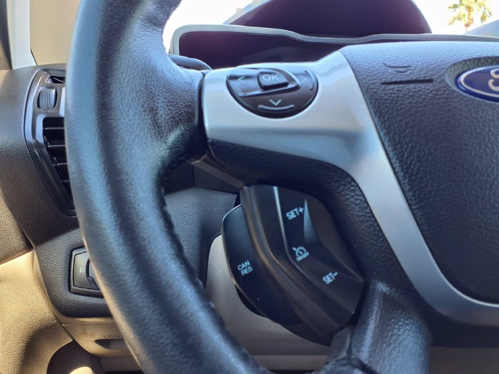 Used 2017 Ford C-MAX Titanium FWD image 28