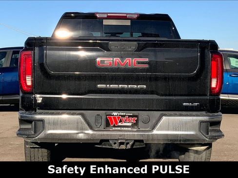 Used 2021 GMC Sierra 1500 SLT image 3
