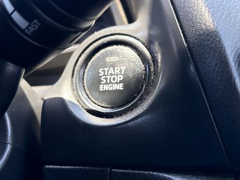 Used 2017 MAZDA MAZDA3 Sport FWD image 26