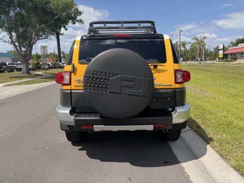 Used 2008 Toyota FJ Cruiser 4WD image 6