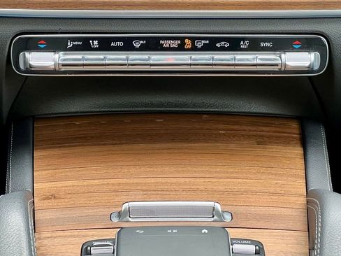 Certified 2024 Mercedes-Benz GLE 350 4MATIC image 24