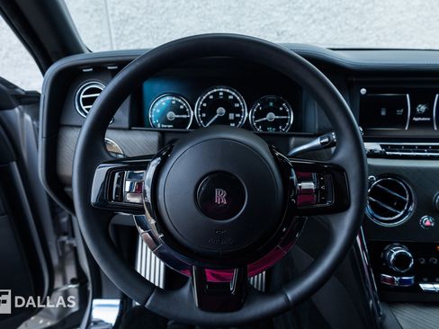 Used 2020 Rolls-Royce Cullinan AWD/4WD image 24