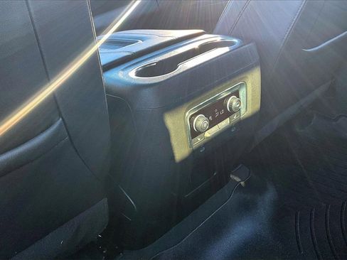 Used 2021 Chevrolet Tahoe High Country image 24