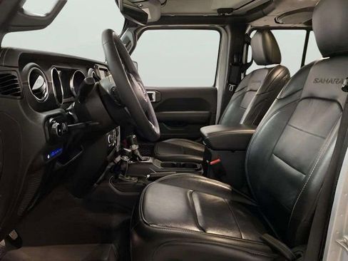 Used 2023 Jeep Wrangler Unlimited Sahara w/ Dual Top Group image 16