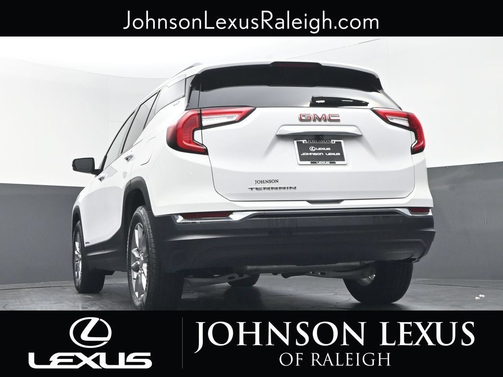 Used 2022 GMC Terrain SLT w/ Infotainment Package II FWD image 19