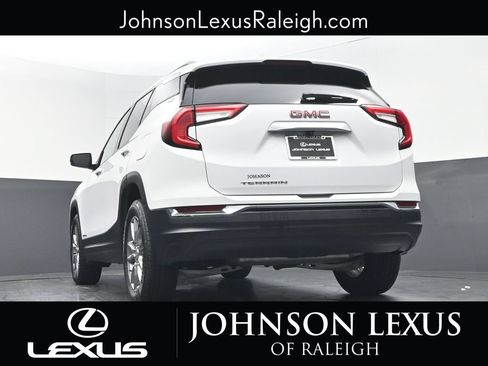 Used 2022 GMC Terrain SLT w/ Infotainment Package II FWD image 19