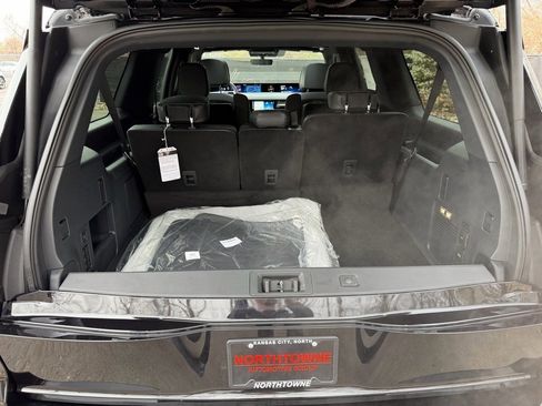 New 2025 Lincoln Navigator L Reserve w/ Jet Appearance Package image 17