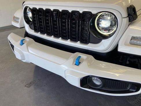 Used 2024 Jeep Wrangler High Altitude image 9