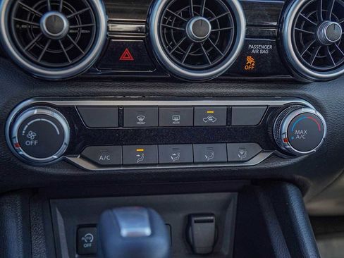 Used 2024 Nissan Sentra SV image 19