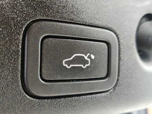 Used 2016 Jaguar XJ AWD/4WD image 44