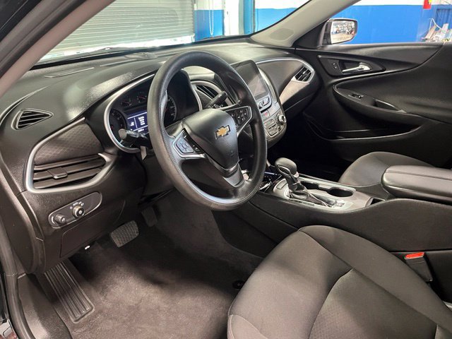 Used 2023 Chevrolet Malibu LT FWD image 23