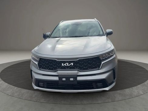 Used 2022 Kia Sorento EX image 2