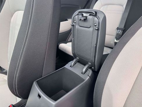 New 2026 Hyundai Venue SEL FWD image 18