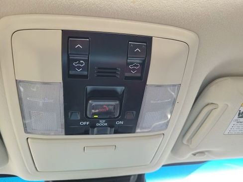 Used 2023 Lexus GX 460 Premium image 26