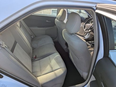 Used 2014 Toyota Camry LE image 17