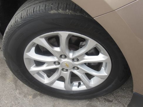 Used 2018 Chevrolet Equinox LT AWD/4WD image 3