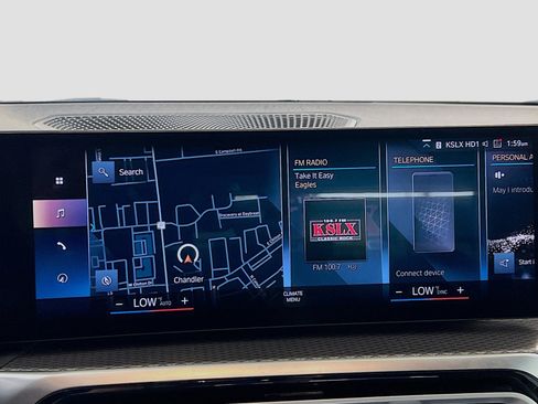 Used 2024 BMW 330i Sedan w/ M Sport Package image 11