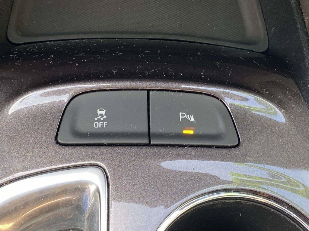 Used 2025 Chevrolet Malibu LT FWD image 28