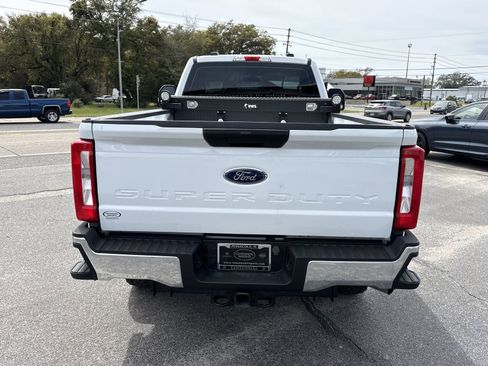 Used 2024 Ford F250 XL w/ FX4 Off-Road Package AWD/4WD image 4