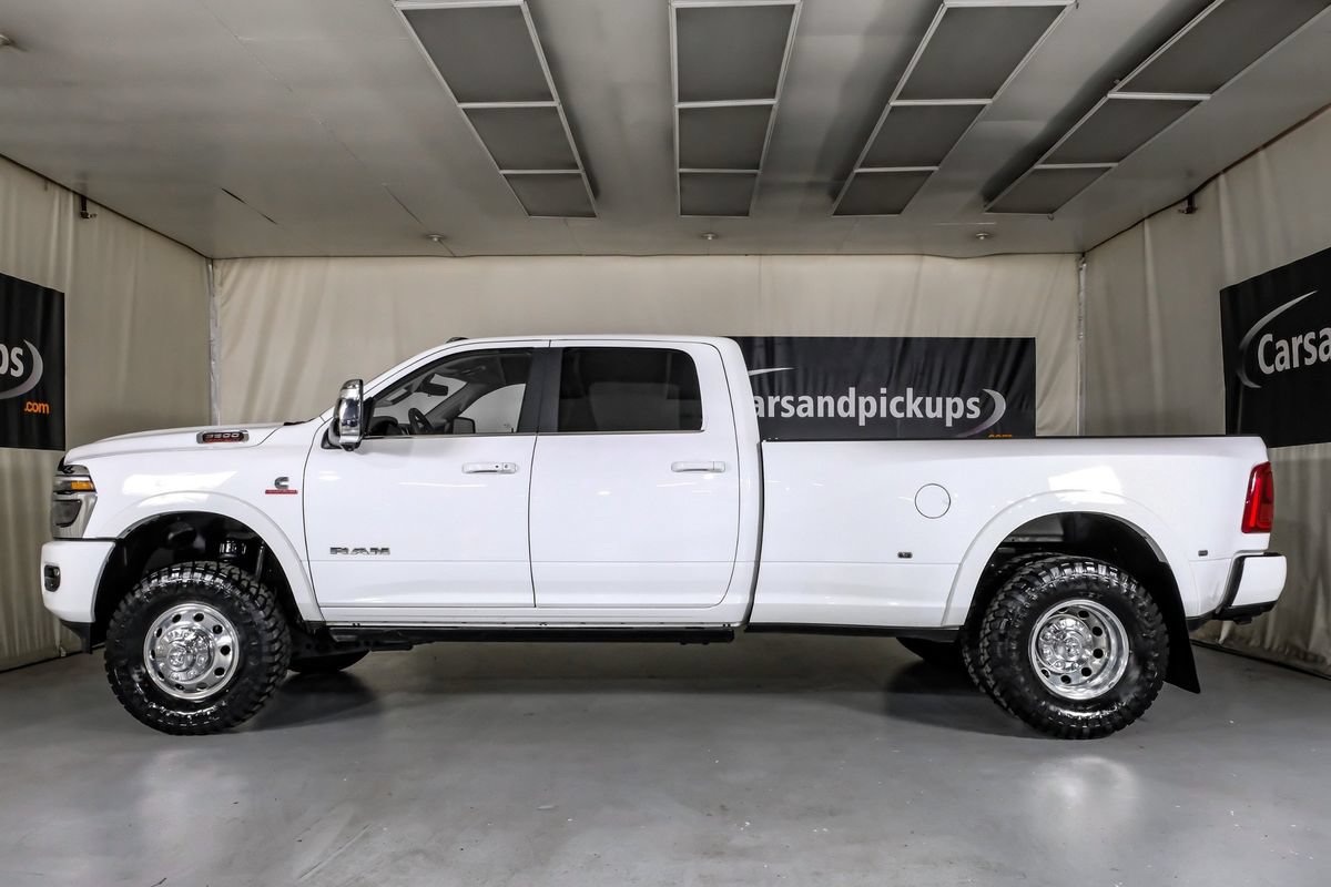 Used 2025 RAM 3500 Longhorn AWD/4WD image 11