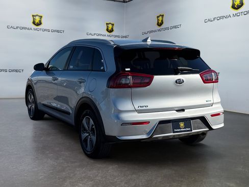 Used 2019 Kia Niro LX image 3