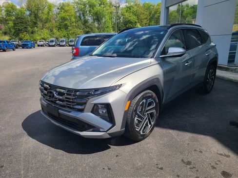 Used 2025 Hyundai Tucson Limited FWD image 1