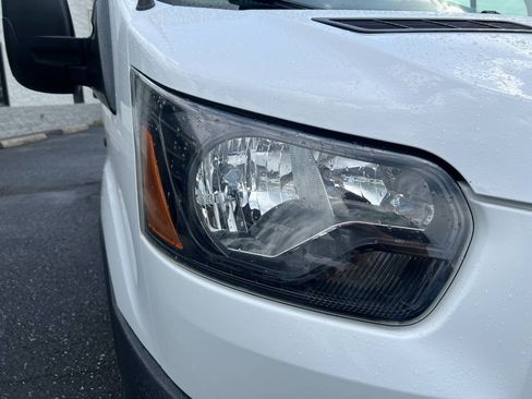 Used 2018 Ford Transit 350 148 Medium Roof RWD image 28
