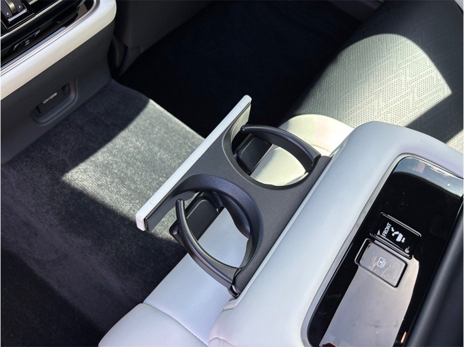Used 2022 Lexus LS 500 F Sport w/ Accessory Package (Z1) AWD/4WD image 43