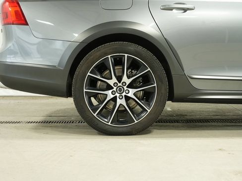 Used 2020 Volvo V90 T6 Cross Country w/ Protection Package Premier image 34