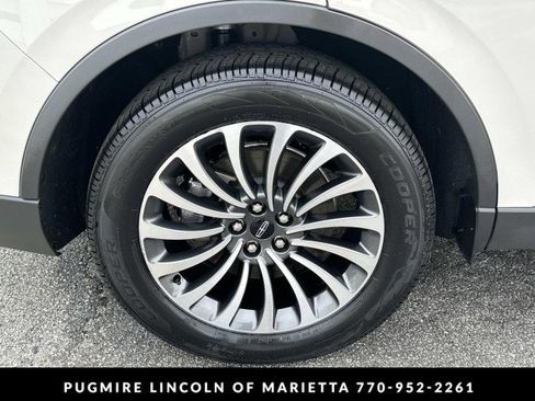 Used 2022 Lincoln Aviator Reserve w/ Elements Package Plus image 18