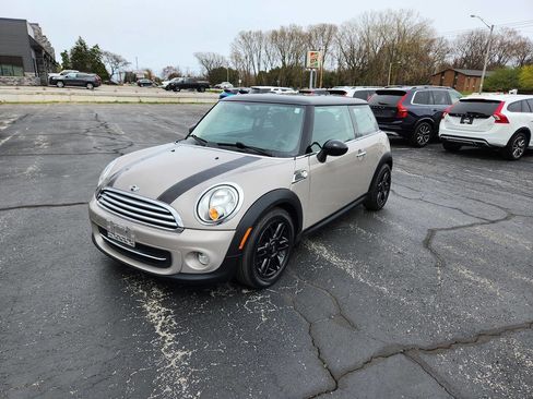 Used 2012 MINI Cooper Hardtop FWD image 2