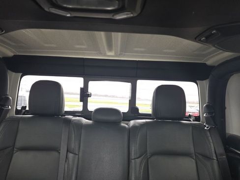 Used 2022 Jeep Gladiator Sport image 46