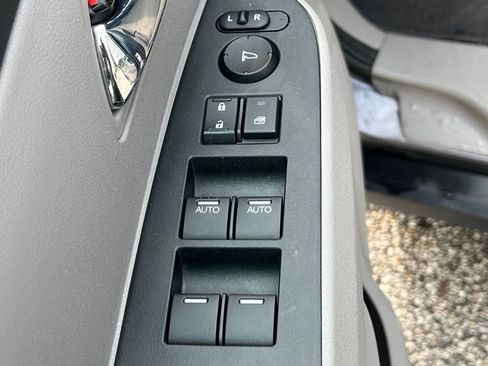 Used 2016 Honda Odyssey SE image 17