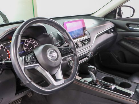 Used 2021 Nissan Altima 2.5 SR FWD image 22