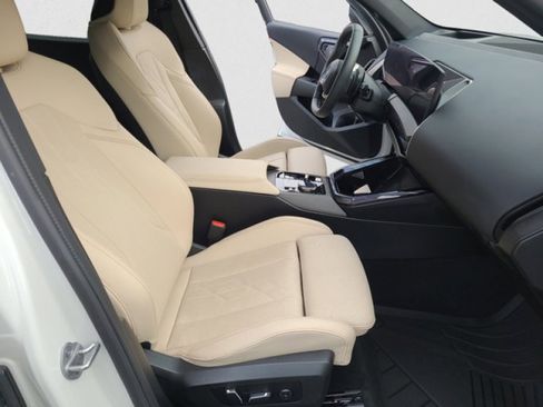 Used 2025 BMW X3 xDrive30i w/ Premium Package image 21