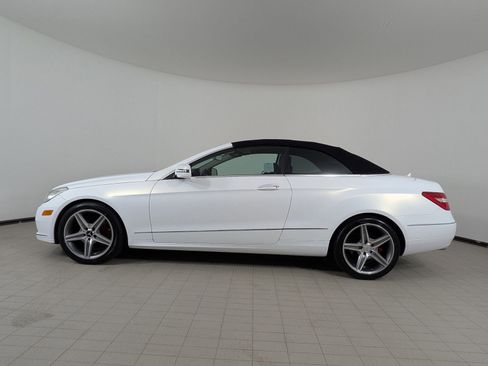 Used 2011 Mercedes-Benz E 350 Cabriolet image 2