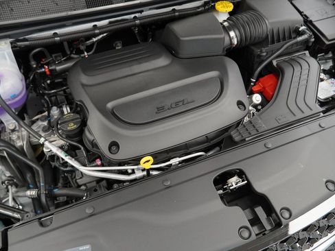 New 2026 Chrysler Pacifica Select image 34