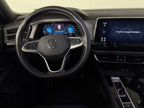 Used 2025 Volkswagen Atlas Cross Sport SE image 14
