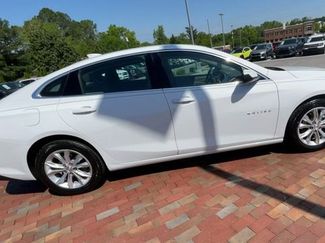 Used 2022 Chevrolet Malibu LT FWD video 2