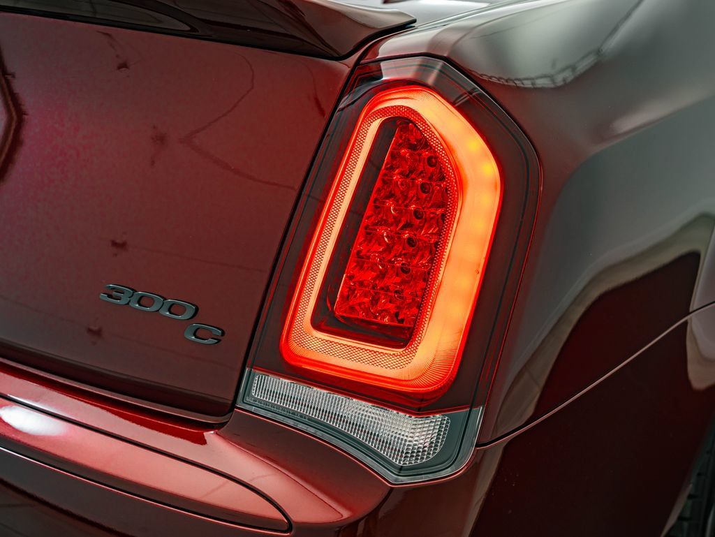 Used 2023 Chrysler 300 C RWD image 9