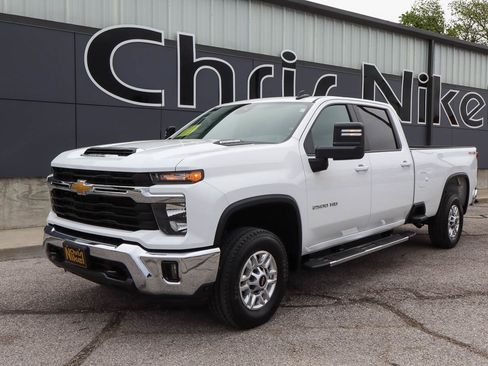 Used 2025 Chevrolet Silverado 2500 LT w/ Convenience Package image 1